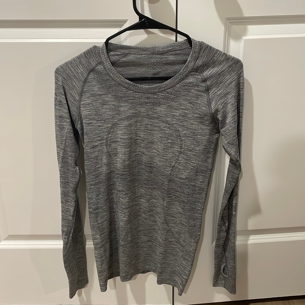 Lululemon long sleeve swiftly tech